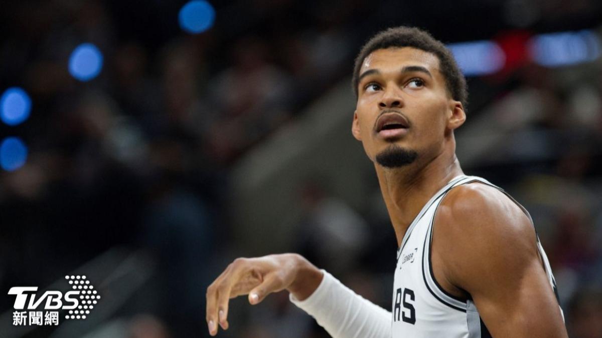 NBA/班馬27分領軍捍衛主場!馬刺痛宰灰狼聽牌 差一勝進西冠