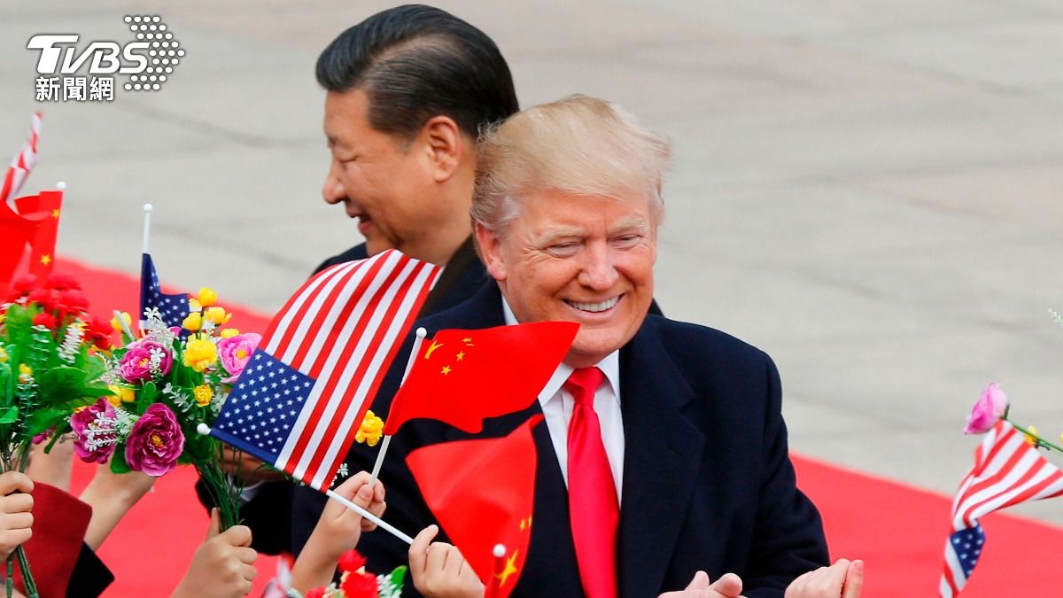 川普預告將當面要求習近平釋放黎智英,但大陸外交部回應香港事務屬於內政。(圖/達志影像美聯社)