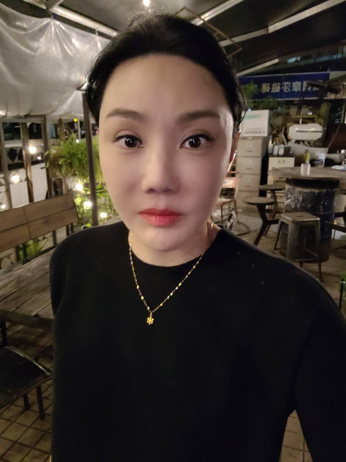 命理師沈嶸。(圖/沈嶸提供)