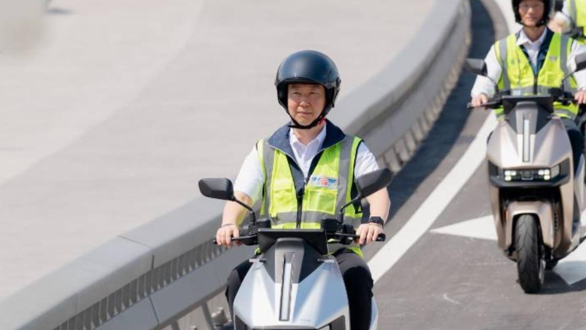 淡江大橋通車挨酸「慶祝陳世凱生日」　公路局揭工程時程澄清