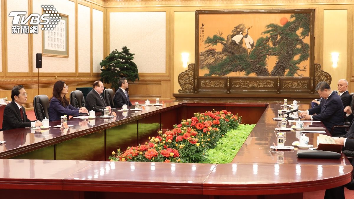 川習會人民大會堂東大廳登場!上月「鄭習會」也是同場地