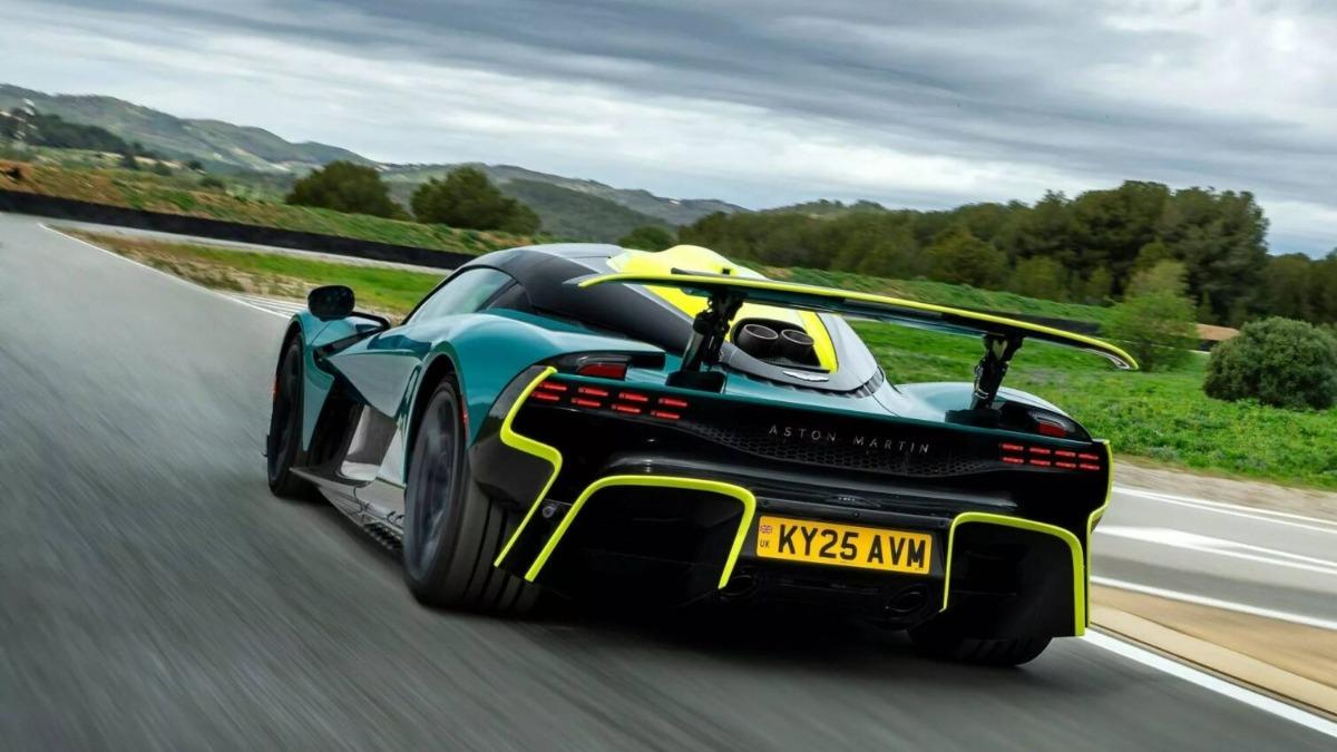 就在兩週前，Aston Martin又再次啟動緊急募資，由Stroll主導的Yew Tree Consortium投資集團注資5,000萬英鎊，這已經是品牌自上市以來第8度尋求資金救援。（圖／Aston Martin提供）