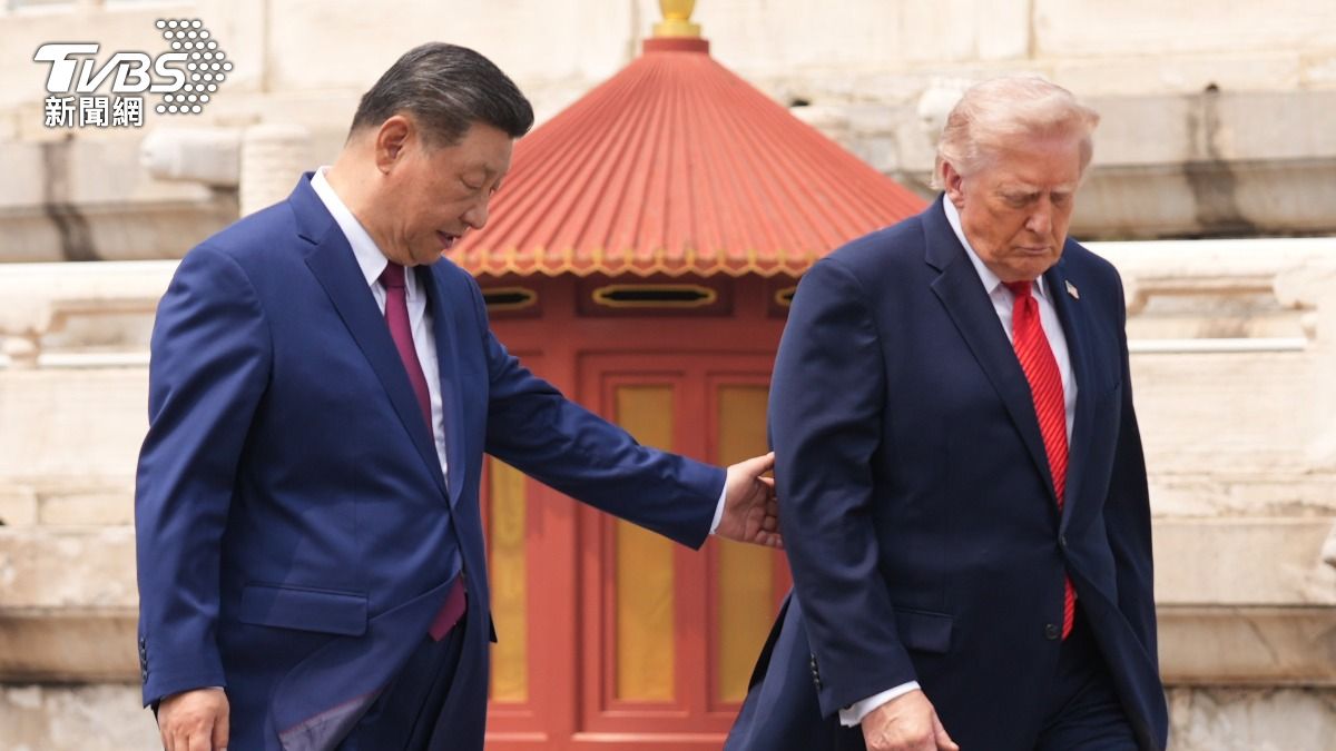 拍背、指點風景!川習北京交鋒時隔九年 專家:化學反應變熱絡