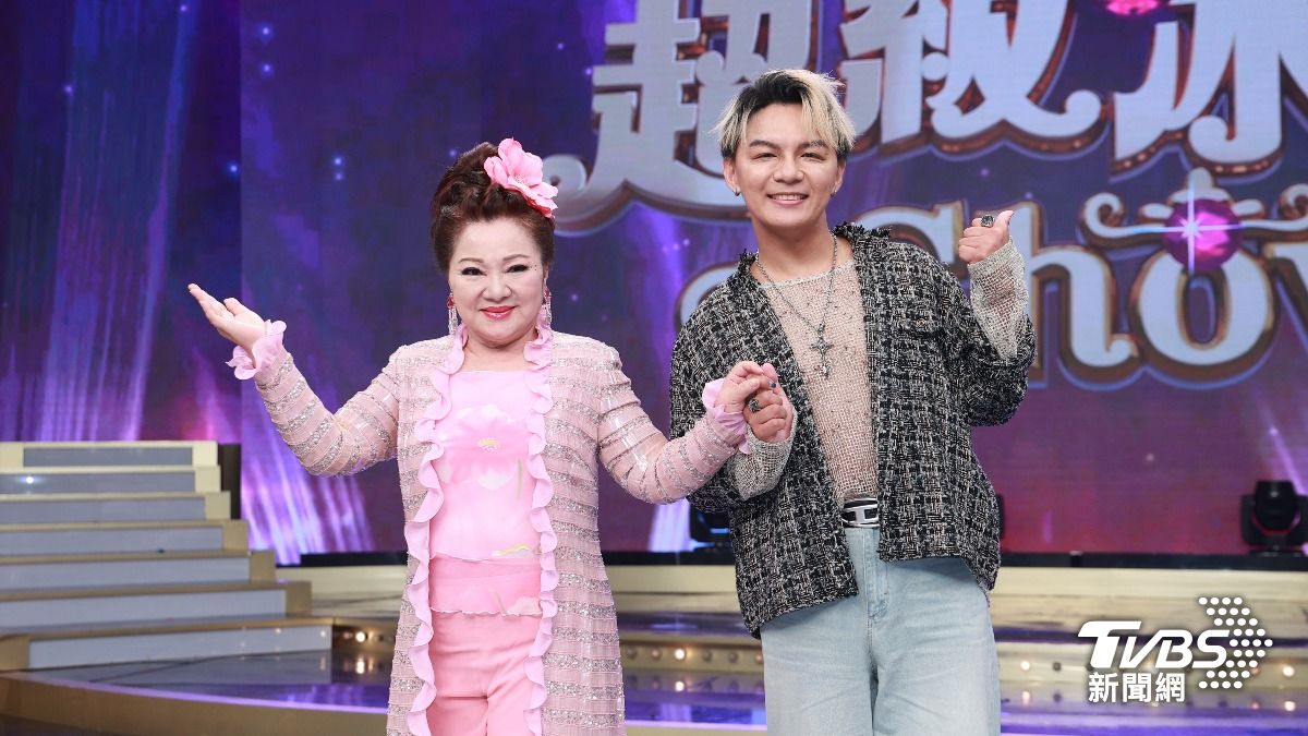 白冰冰與曾瑋中一起慶祝入圍金曲獎。(圖/黃城碩攝)