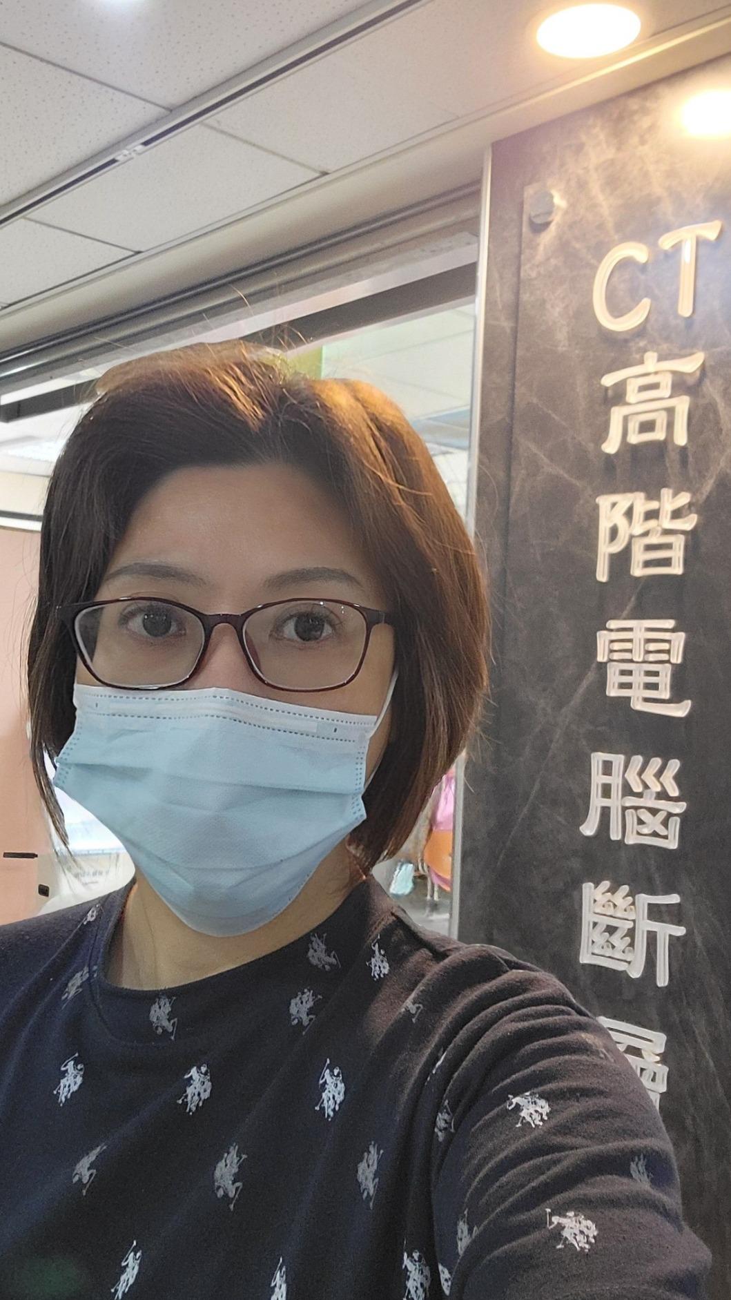 作家小彤每3個月要做一次CT檢查。(圖/翻攝自臉書)
