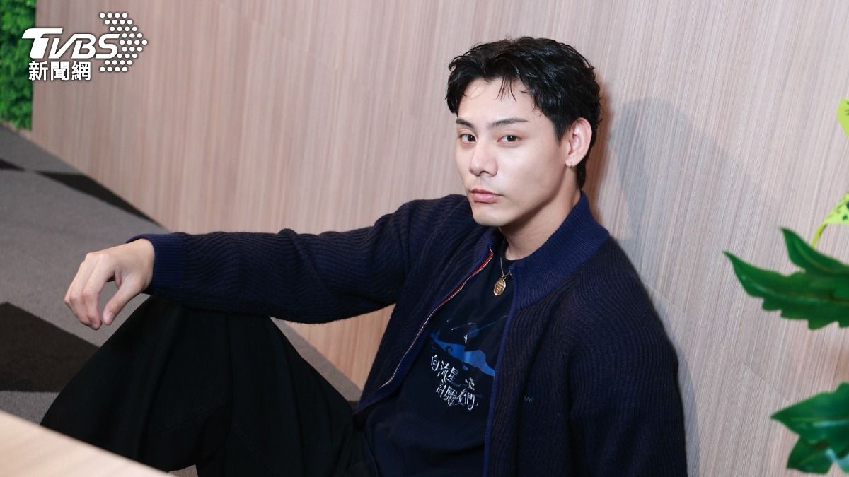 各務孝太笑稱飾演的「濱口蒼海」個性悶燒,跟自己有一點像。(圖/黃城碩攝)