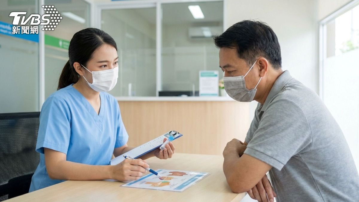 45歲以上民眾應每兩年接受一次公費糞便潛血檢查,才能及早發現與治療。(圖/TVBS)