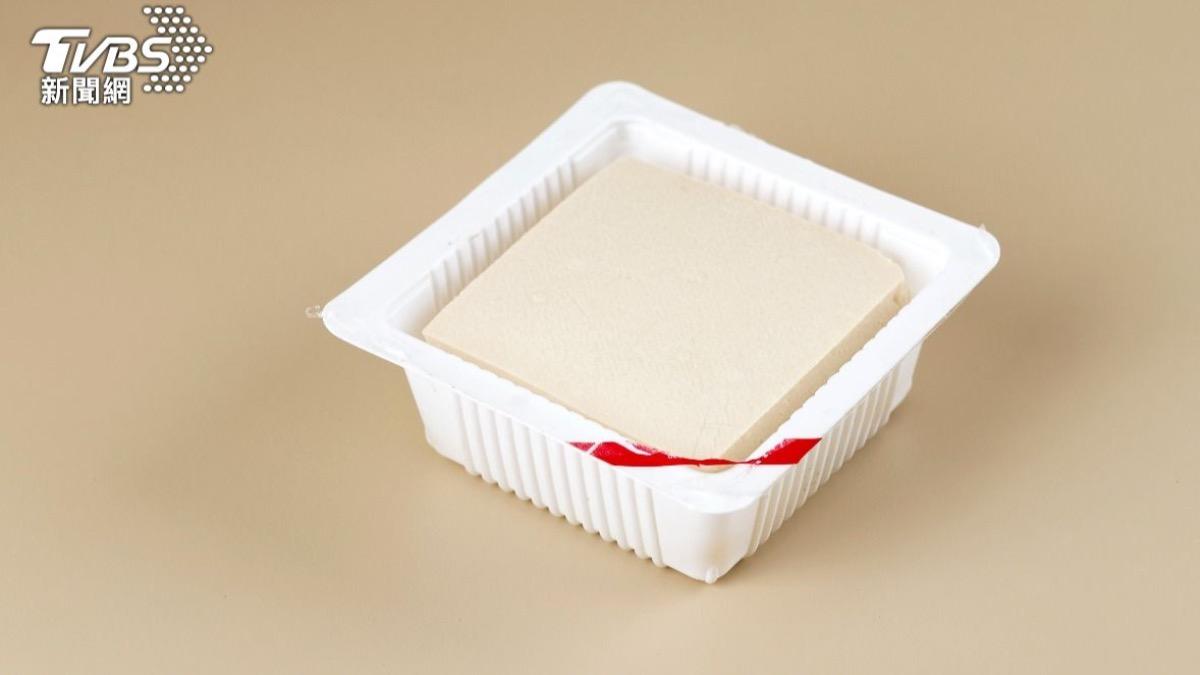 豆腐開封用不完別直接冰!日網授超神「湯匙保存法」不變質更耐放