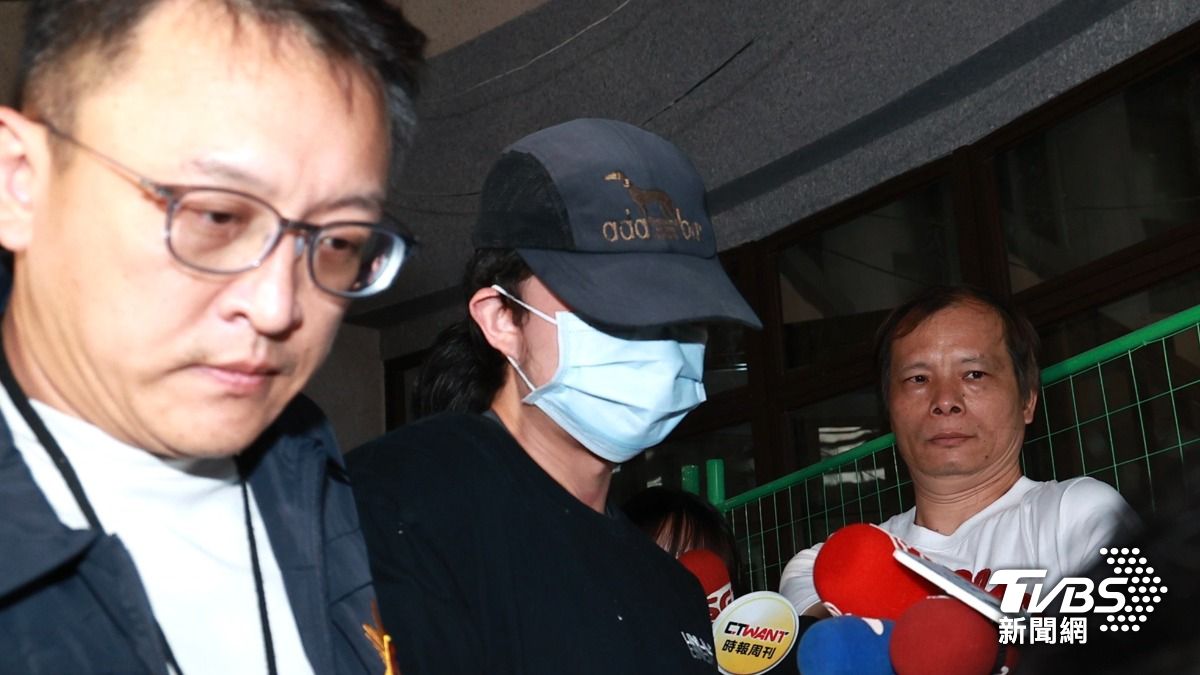 孫安佐移送士林地檢署複訊。（圖／黃城碩攝）
