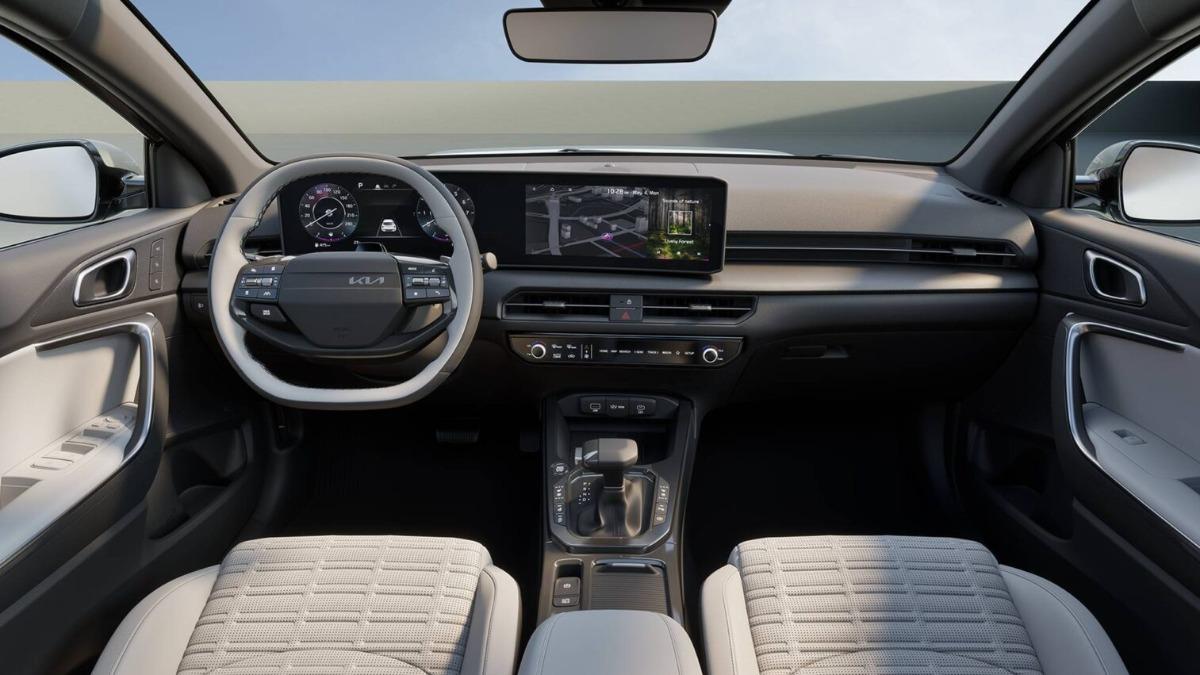 內裝科技大幅升級,Kia Xceed標配雙12.3吋螢幕。(圖/Kia提供)