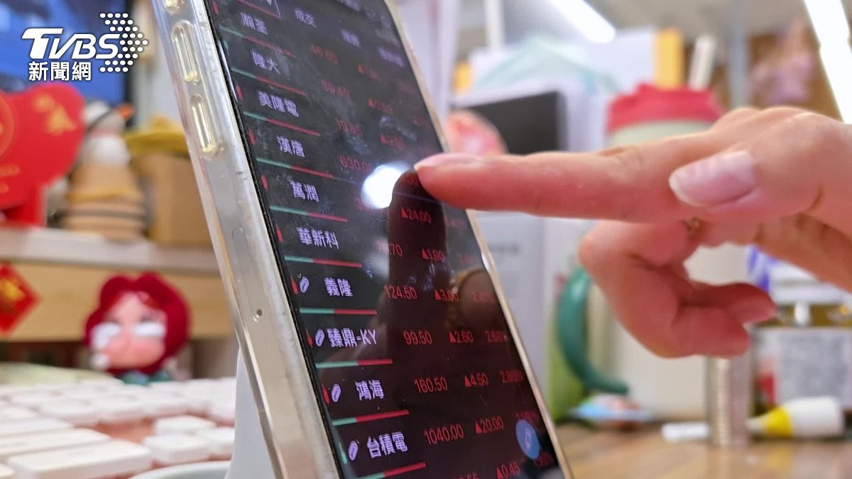 砸270萬裸辭!她靠「1檔ETF」領配息躺平 網全跪了