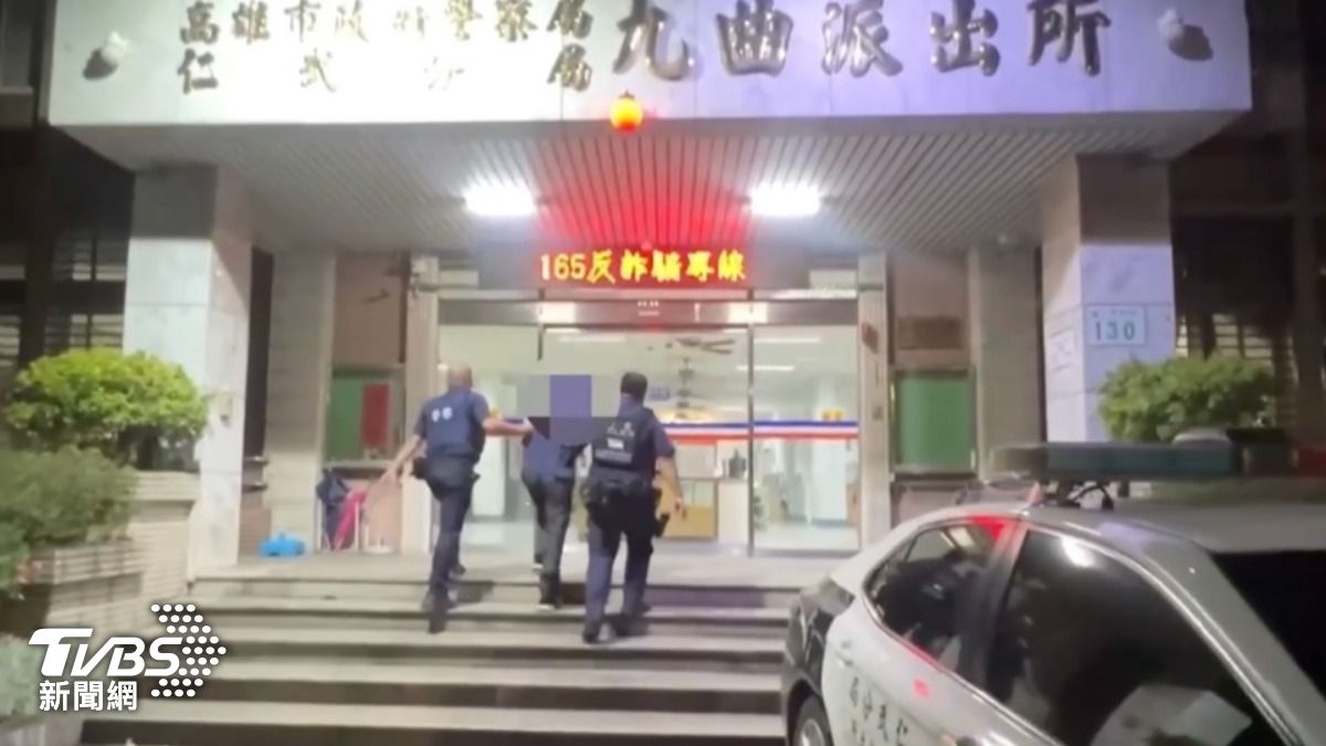 高雄男狂偷荔枝秒遇上警察。（圖／TVBS）
