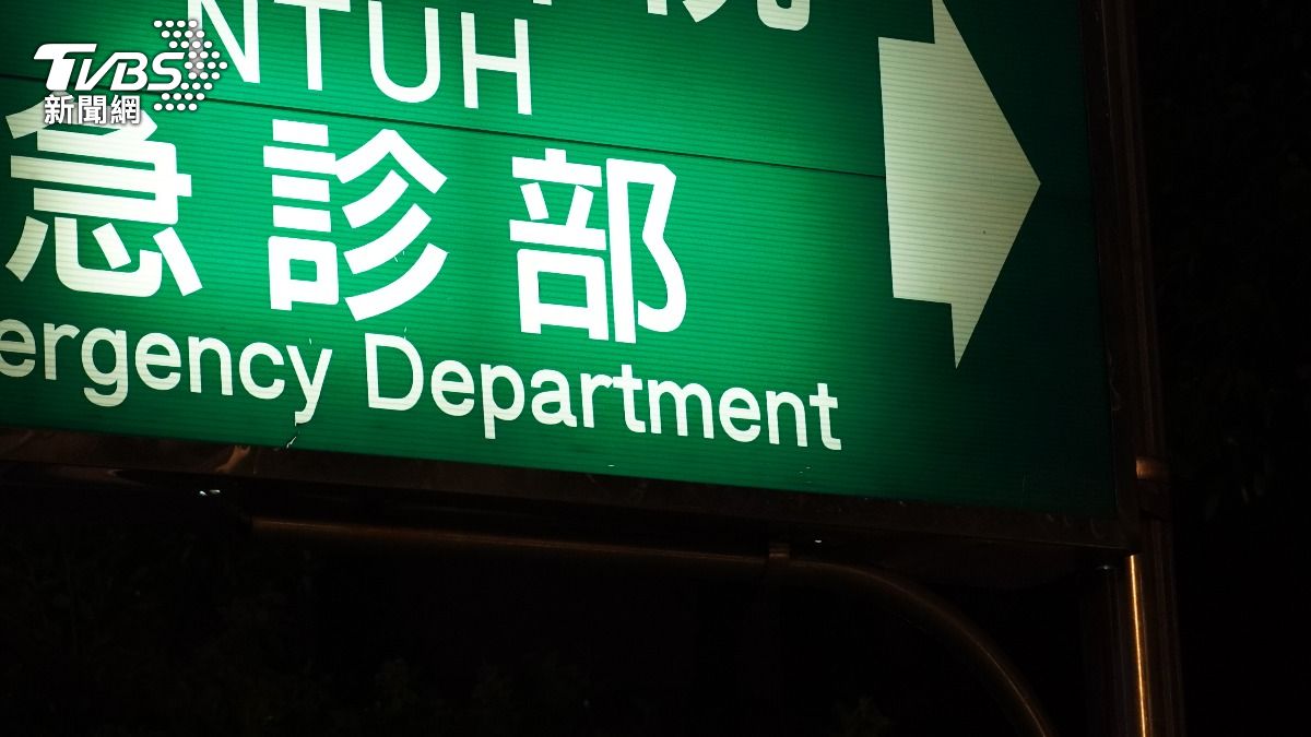 狂工作忘記喝水小心了!他秒爆血「X光一片慘白」 醫也看傻