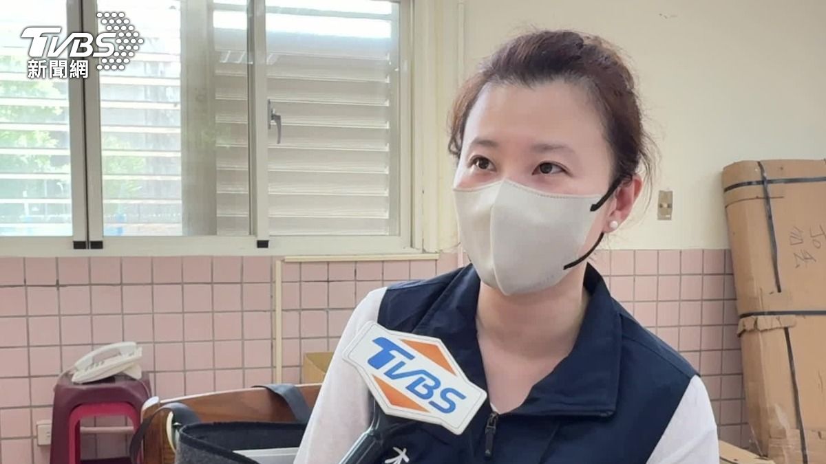家長會長質疑，有些編列的預算應該是學校的行政支出，不該是由家長來買單。（圖／TVBS）