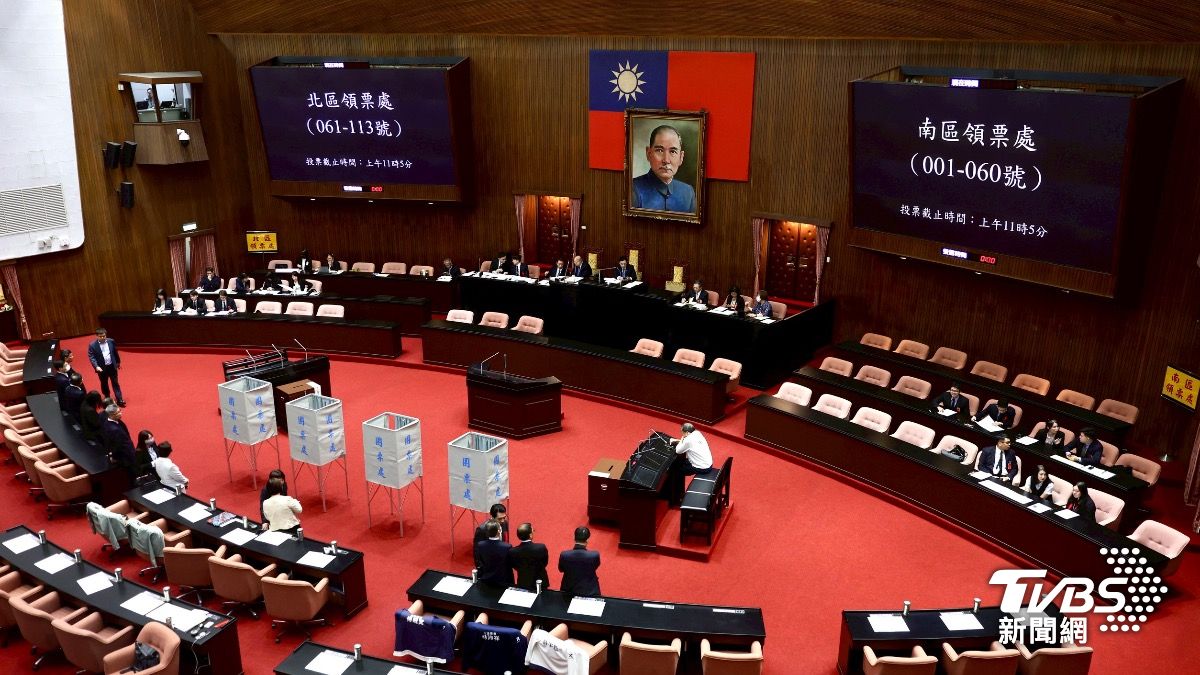 立法院19日針對總統賴清德彈劾案進行記名投票。（圖／華子琛攝）