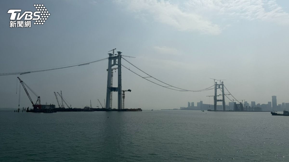 正在建設的金廈大橋的廈門段，連接廈門本島與翔安機場。（圖／程子奕攝）