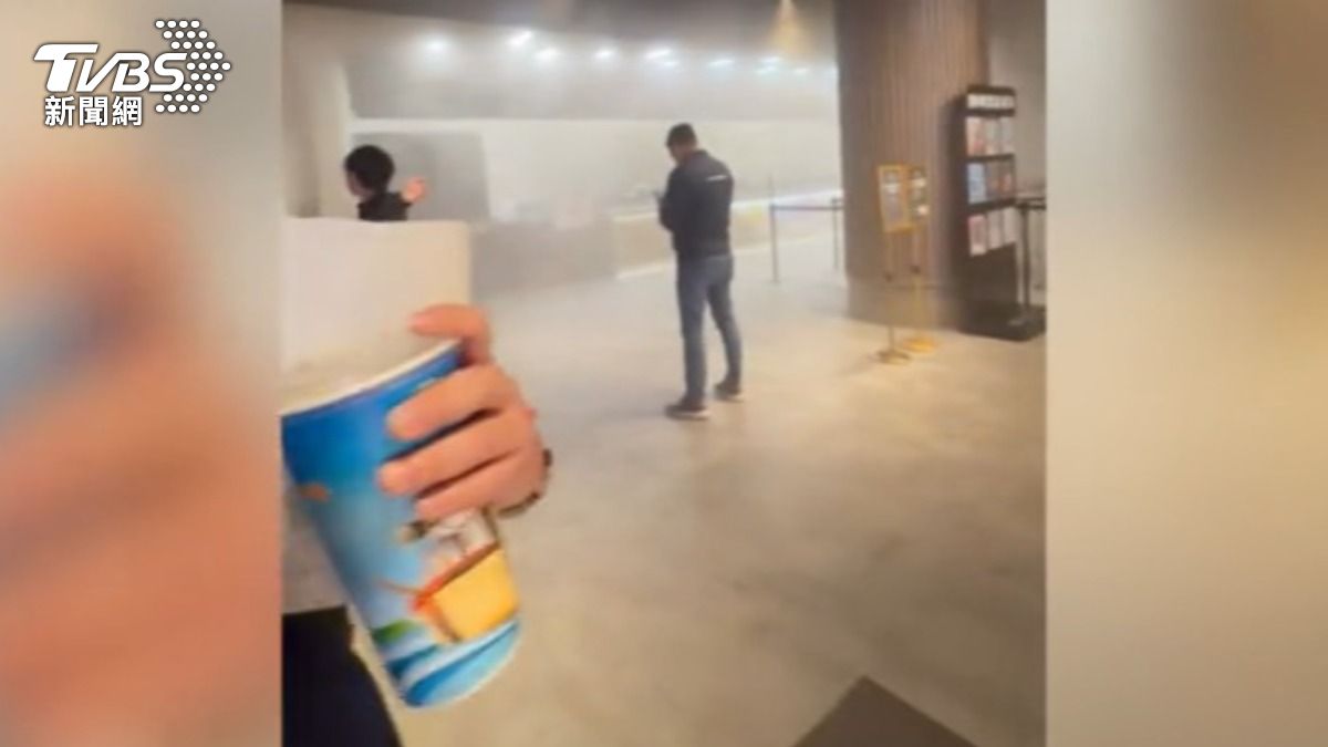 影音／誰說謊？南港LaLaport冒濃煙消防局稱有警報　議員轟沒查證幫背書