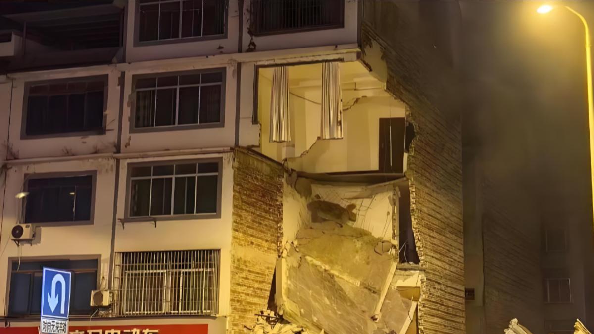 柳州深夜強震,喀斯特地貌放大災情,全城驚慌。(圖/央視)