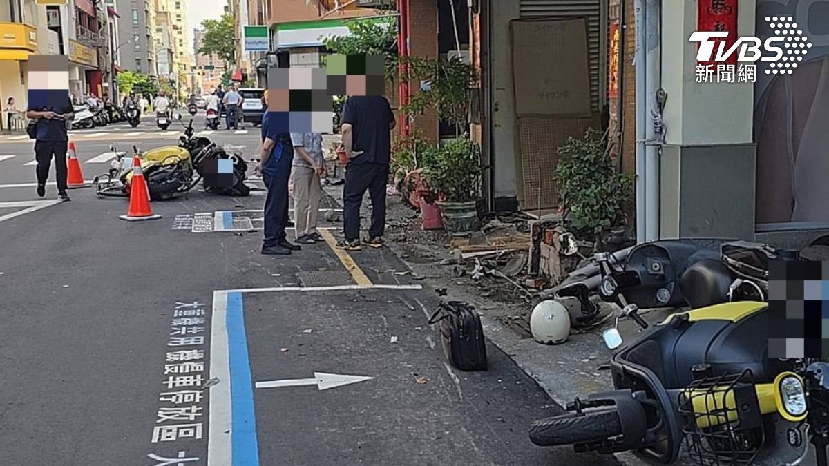 8旬婦開賓士失控暴衝 台中勤美商圈「撞翻32車」慘況曝