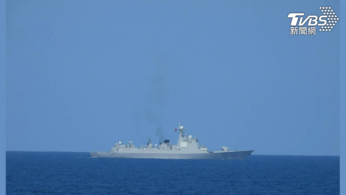 中共銀川艦(175)騷擾我西南海域,海軍蘇澳軍艦嚴密監控。(圖/國防部提供)