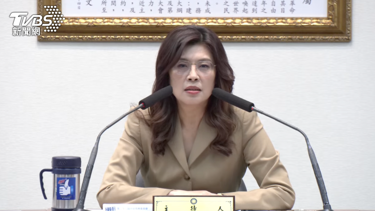 鄭麗文連珠砲大罵25分鐘！批賴清德520演說「今年最大笑話」