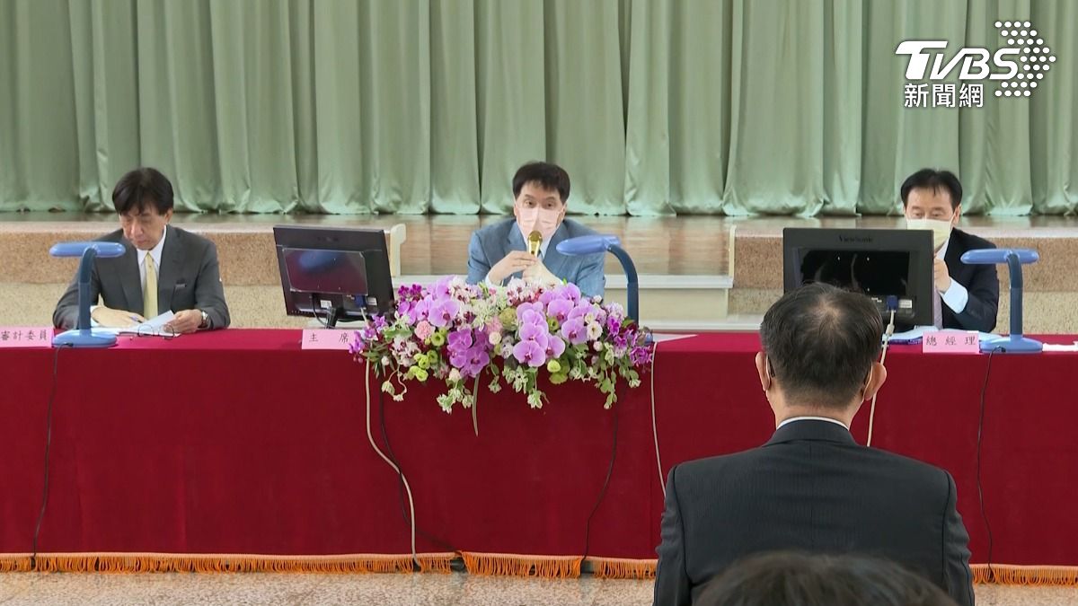 羅智先規劃的藍圖不只有併購和入主,佔地百坪起跳的超商複合式商場,近年一間一間開,從南部拓展北上(圖/TVBS)