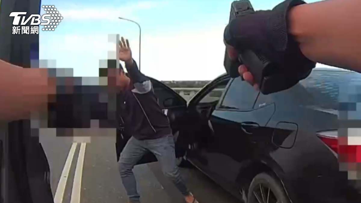 亡命毒駕!台東男行車糾紛囂張拒檢 朝警射空氣槍遭收押