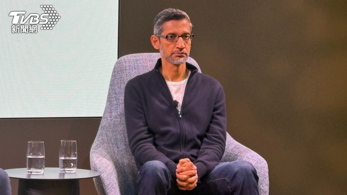 Google執行長皮查伊接受媒體聯訪。（圖／TVBS）
