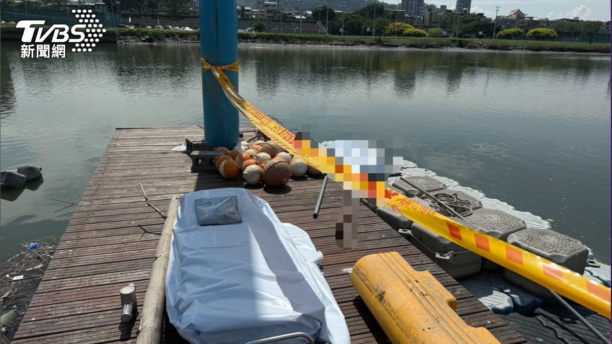 快訊/百齡橋旁龍舟碼頭驚見女浮屍 晨運民眾嚇壞