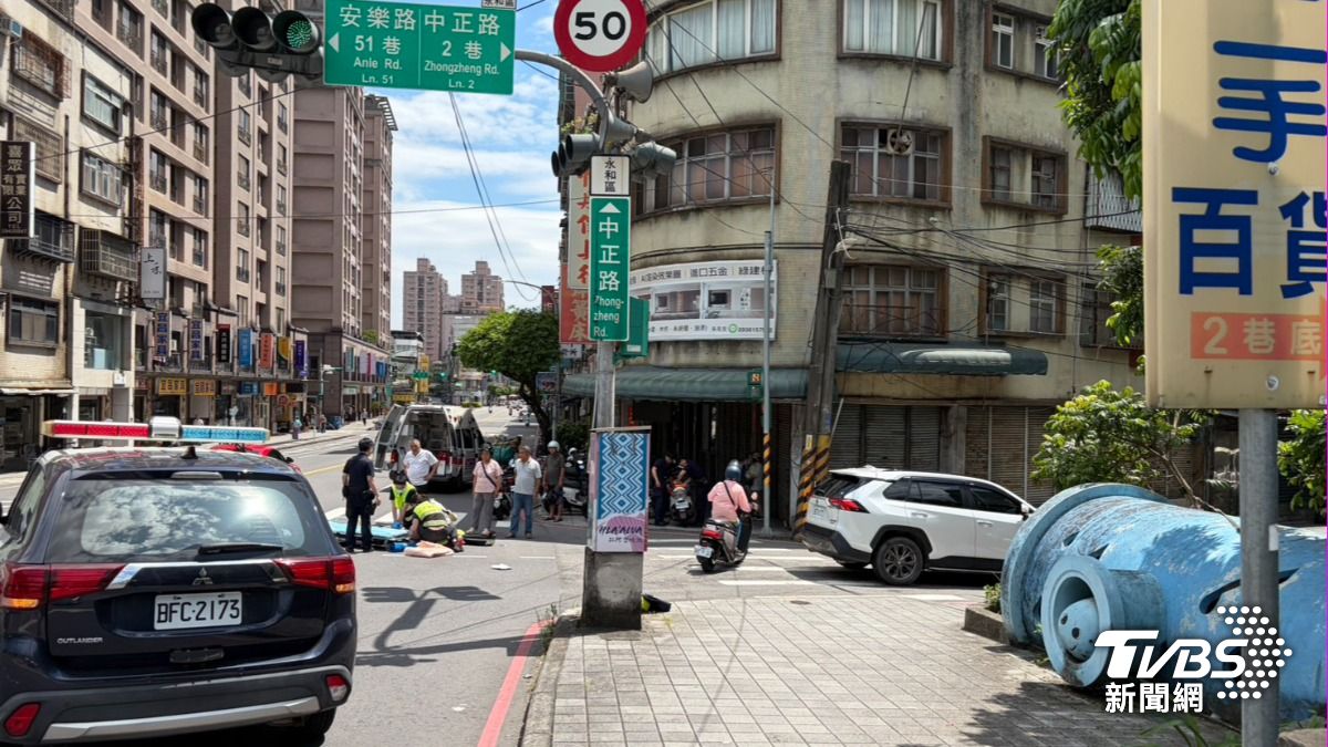 警消到場畫面。（圖／TVBS）