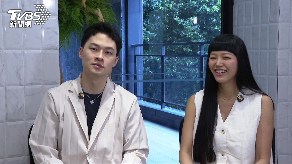 楊昇達和若綺成為新手爸媽。(圖/TVBS)