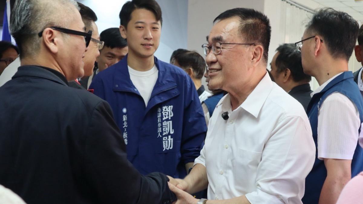 國民黨新北市黨部今（21）日舉辦公教軍警消團結大會，替新北市長參選人李四川造勢聲援。（圖／李四川團隊提供）
