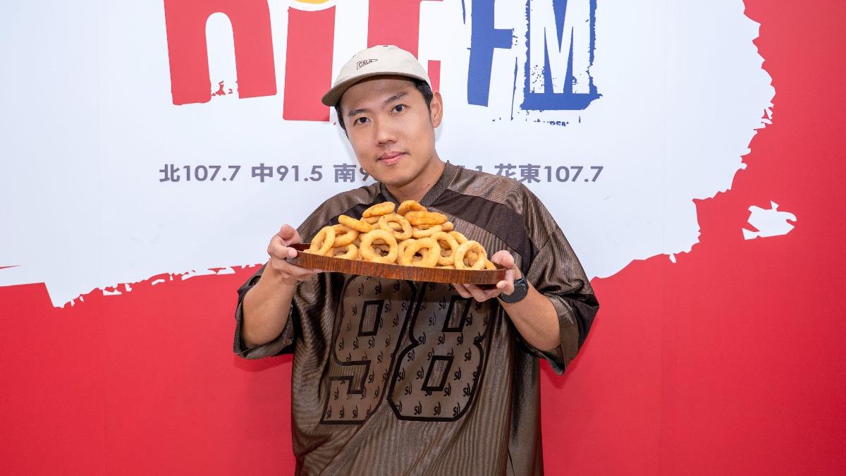 洋蔥將在hito流行音樂獎帶來SOLO舞台。(圖/Hit Fm聯播網提供)