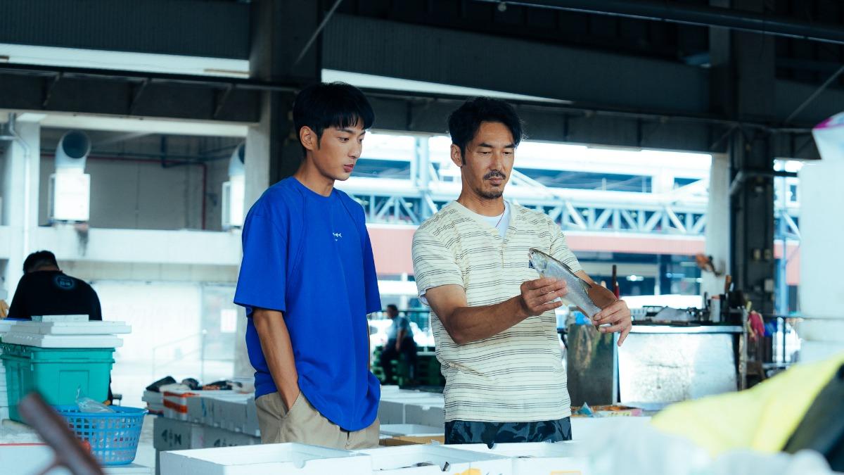 李李仁(右)與鍾岳軒父子親情線讓觀眾相當揪心。(圖/有意思國際傳媒、犢影制作提供)