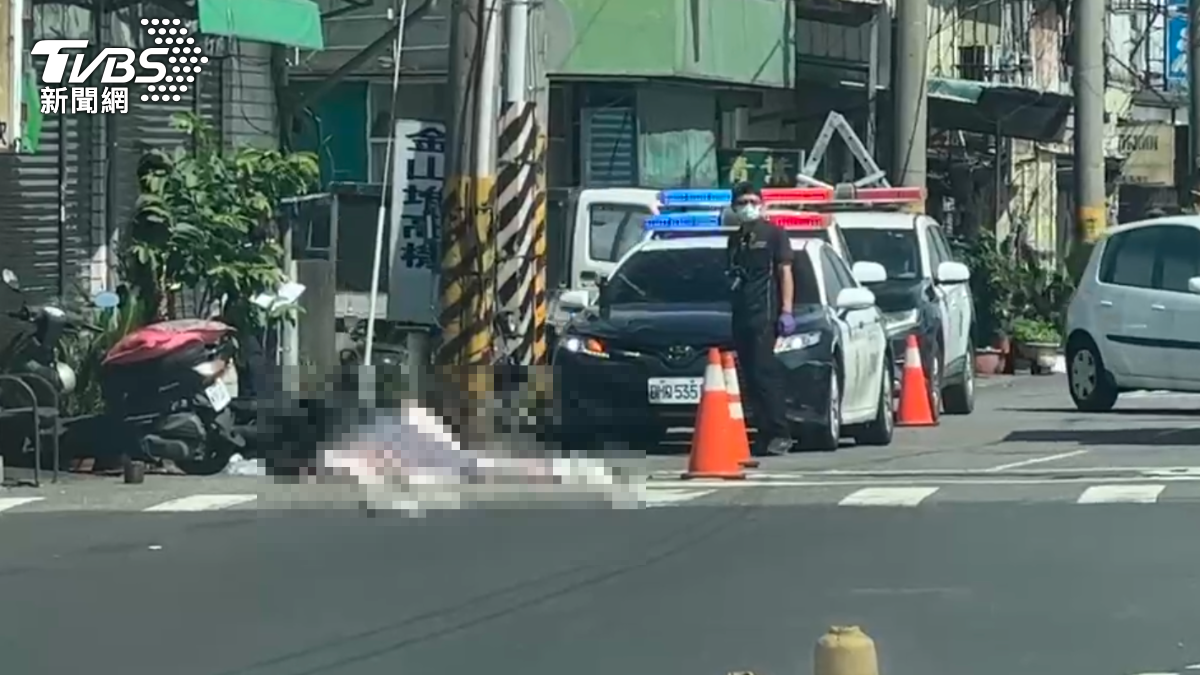 快訊/嘉義民雄死亡車禍!八旬騎士遭大貨車輾斃 血流滿地
