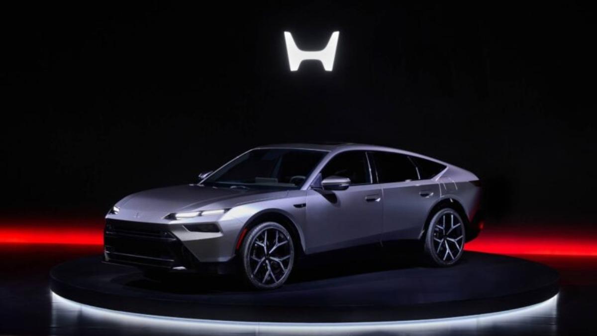 雖然名義上仍是Sedan概念車,但整體車身輪廓已經明顯跳脫傳統三廂房車架構,改採更流線的五門斜背設計,帶有濃厚Fastback跑旅風格。(圖/Honda提供)