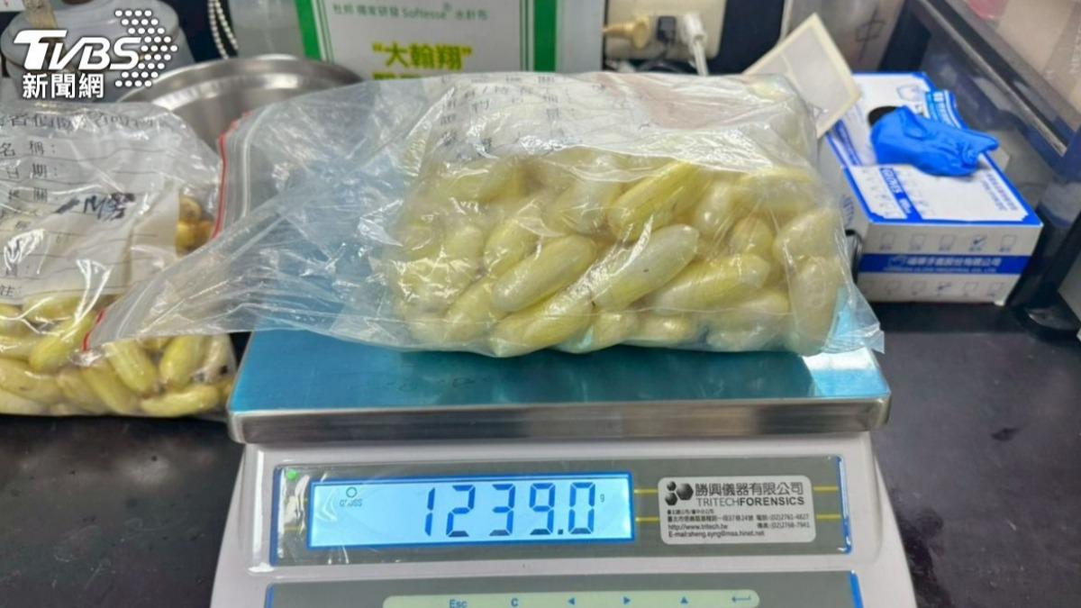警方查獲市值超過3千萬的海洛因膠囊。(圖/TVBS資料畫面)