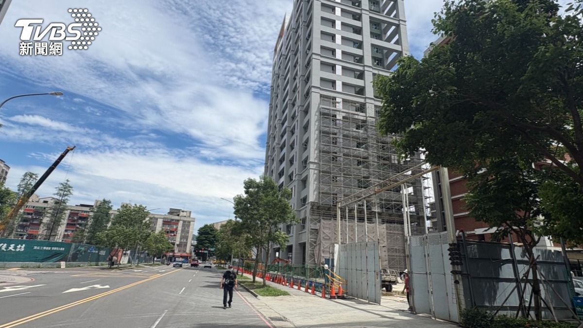 新店央北特區死亡意外 工人高處墜落破頭亡