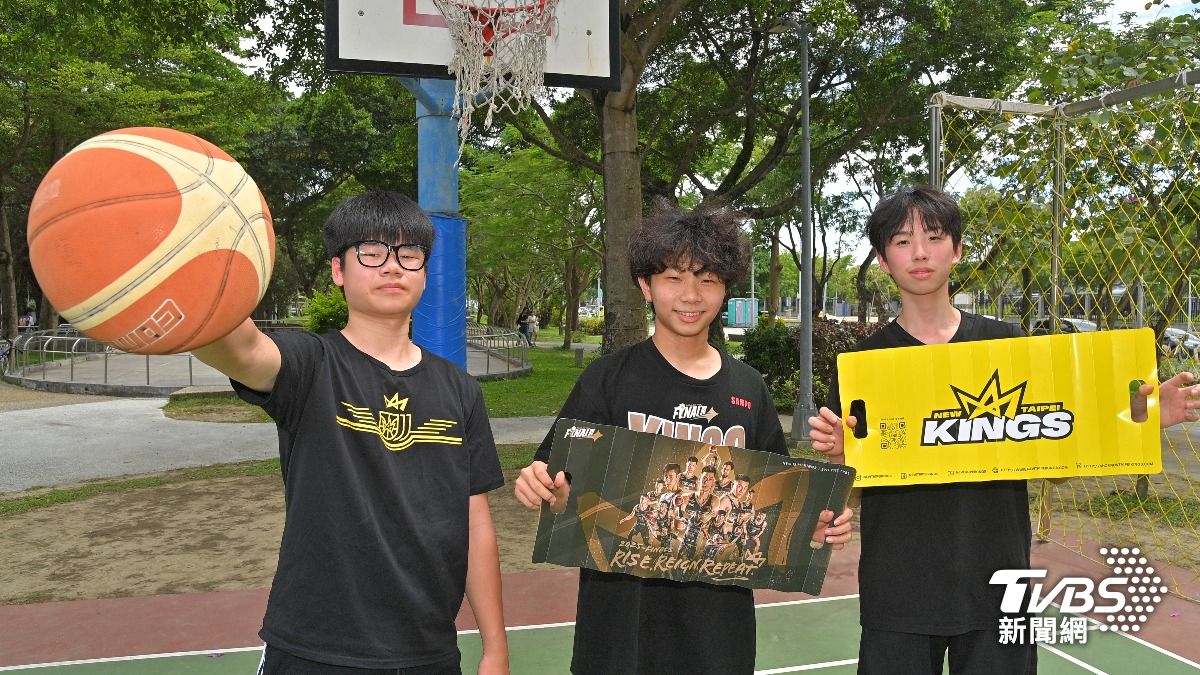 國王也吸引不少學生族群支持。(圖/胡瑞麒攝)