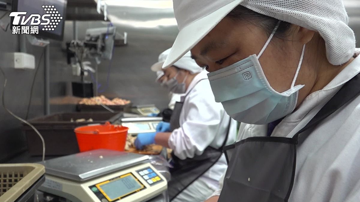長者願意二度就業,但部分企業缺工依舊很看重年紀。(圖/TVBS)