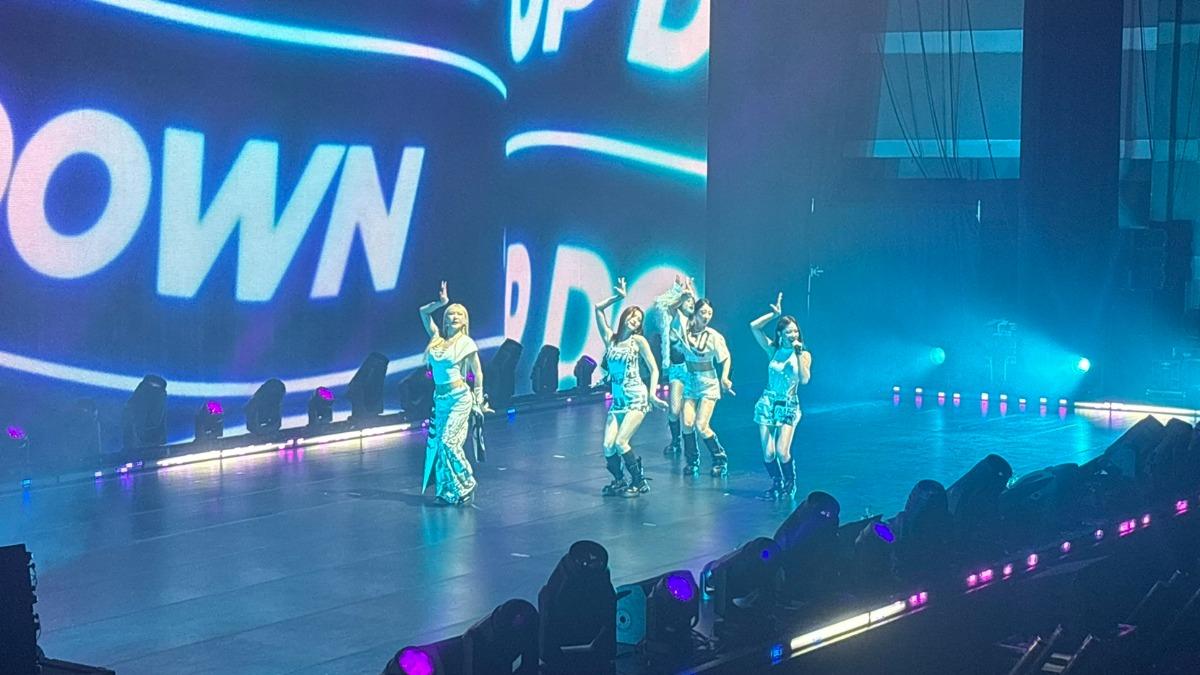 女團EXID時隔7年合體來台演出,嗨跳神曲〈UP&DOWN〉。(圖/讀者提供)