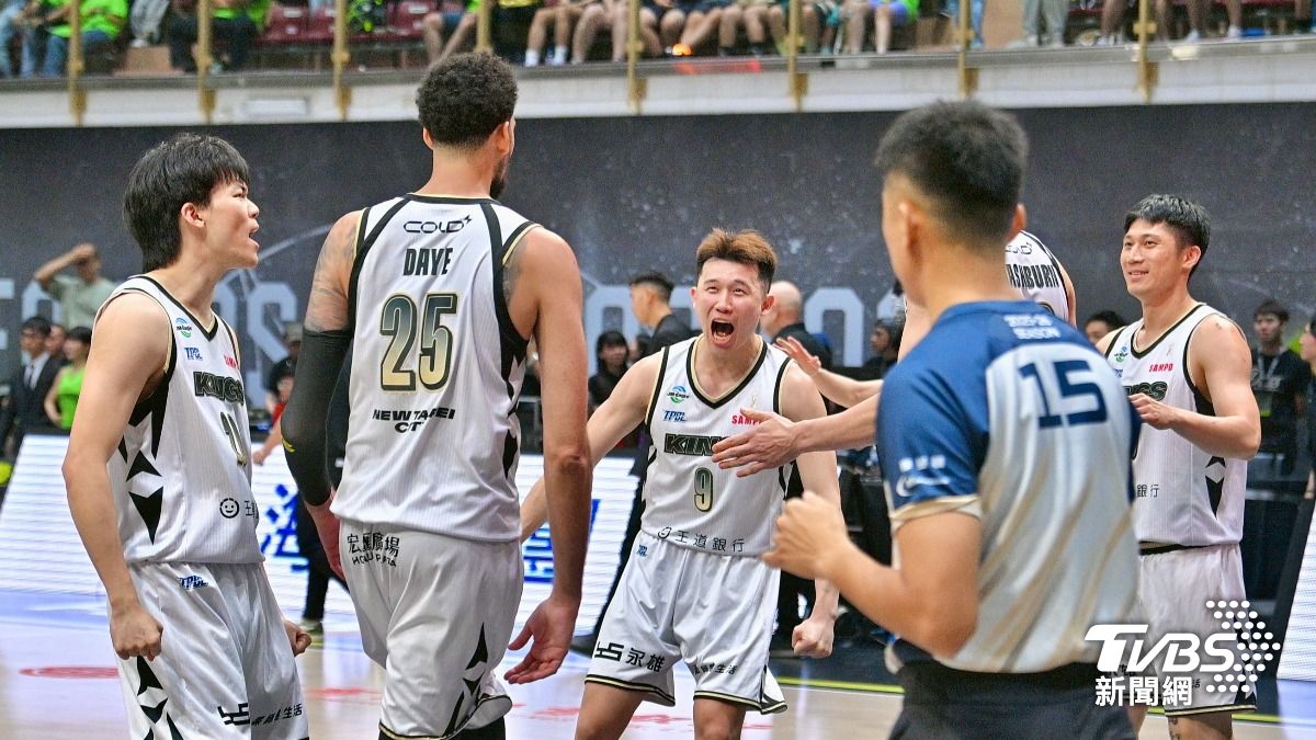 國王以91比90驚險逆轉奪下系列賽首勝。(圖/胡瑞麒攝)