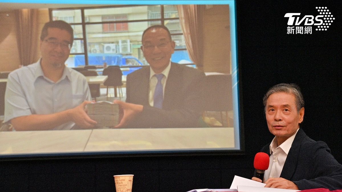 國安會前秘書長金溥聰受馬英九委託控訴蕭旭岑、王光慈。(圖/胡瑞麒攝)