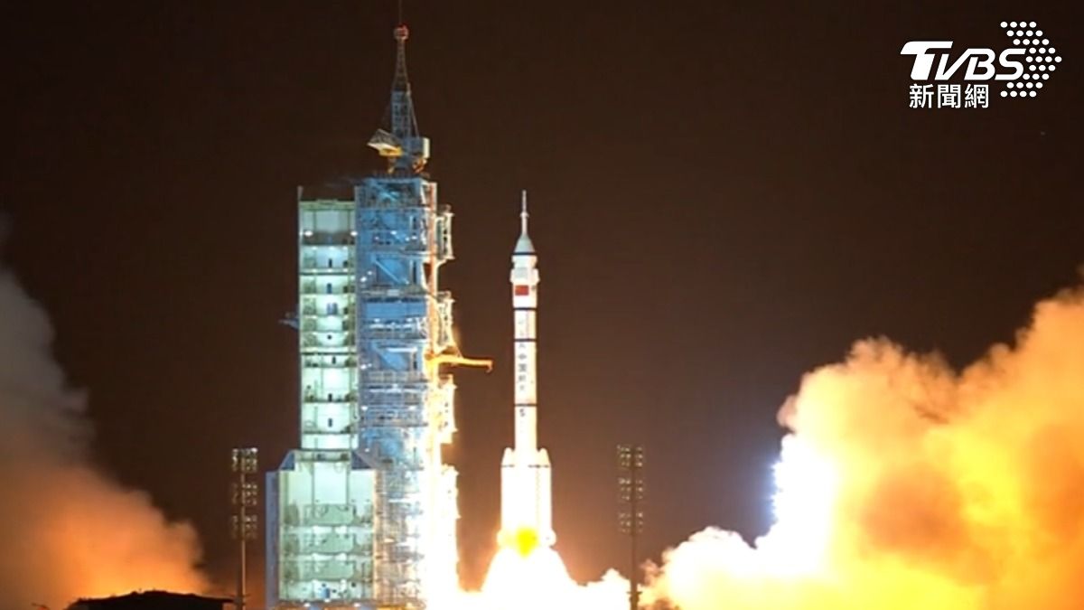 大陸神舟23號載人飛船於24號深夜順利發射升空,完成第8次太空會師。(圖/TVBS)