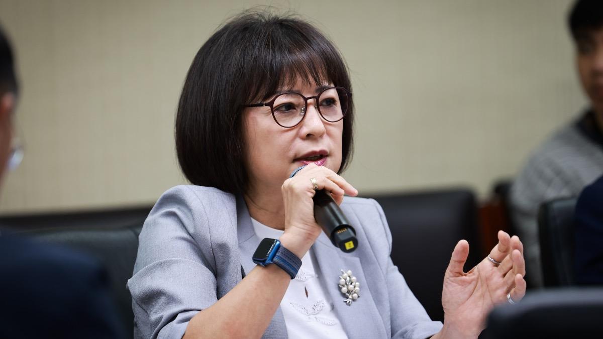 提名鄭朝方再等等!綠選對會決議徵召她選苗栗市長 澎湖有變數