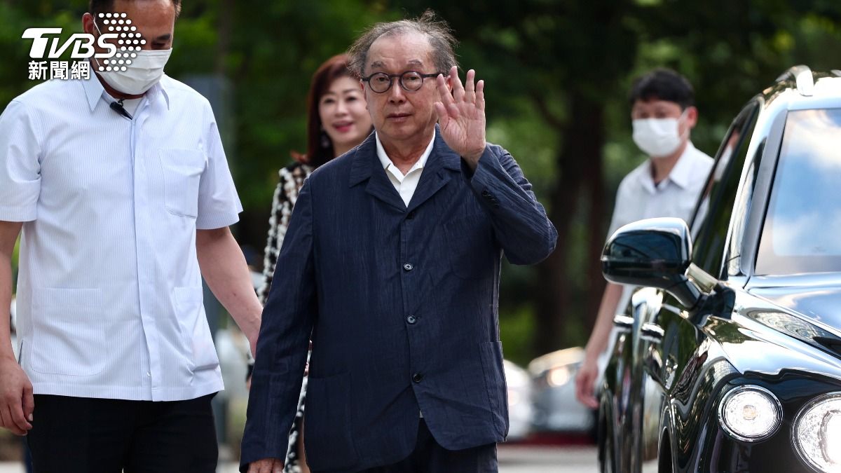 黃仁勳今晚與廣達餐敘 副總楊麒令爆「餐廳是林百里挑的」