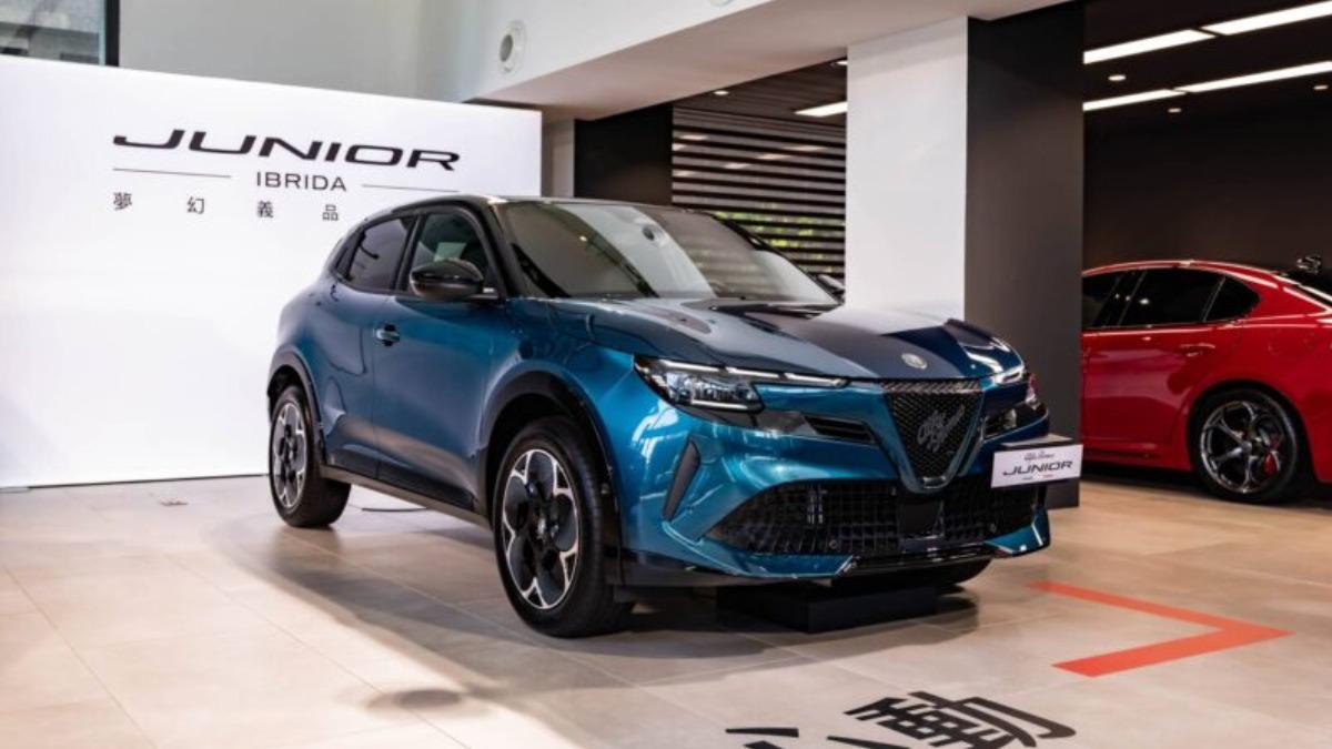 車頭採用品牌經典Scudetto盾形水箱護罩,搭配「3+3」燈型與LED矩陣式頭燈。(圖/ 寶嘉聯合提供)