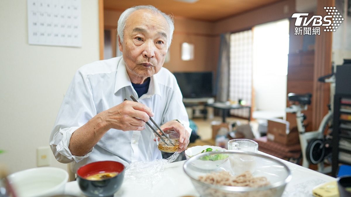 別當正常老化！專家教「一頓飯」看失智前兆：3異常要注意