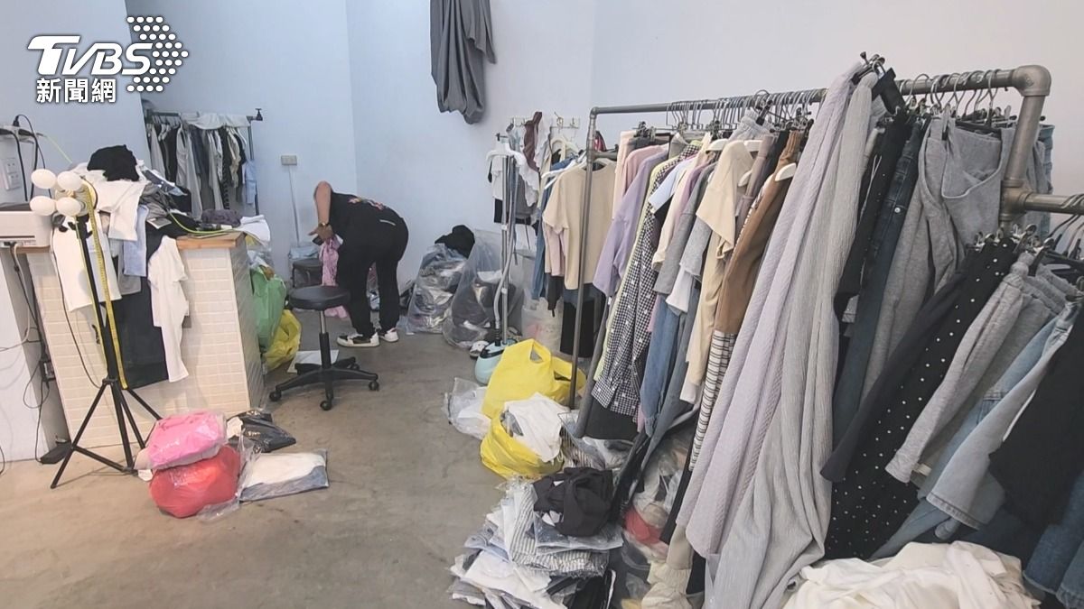 99元背心退貨藏驚嚇!包裹夾帶「黏黏黑木耳」賣家崩潰:好臭。(圖/TVBS)