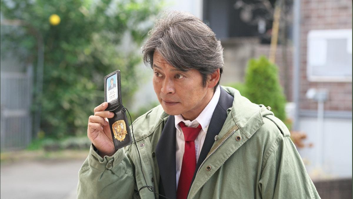 織田裕二飾演的刑警青島俊作,這次被調任到警視廳搜查一課任職。(圖/翻攝電影官網)